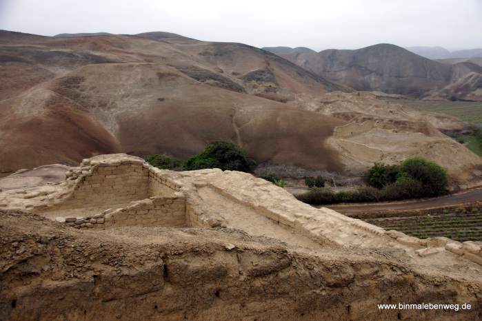 Bei Paramonga: Hinterlassenschaften der Chimu-Kultur.