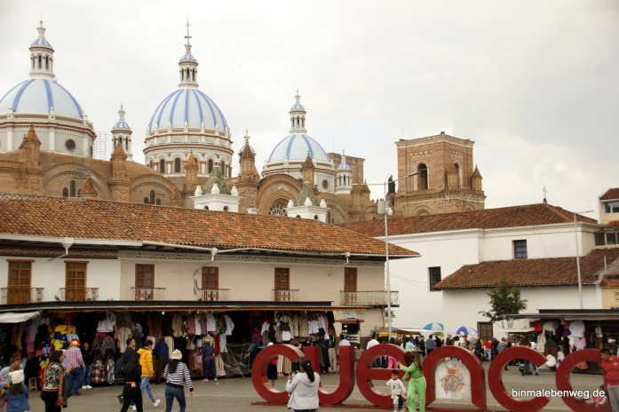 Cuenca (Ecuador): Placa de San Fransisco mit Blick auf die Kathedrale